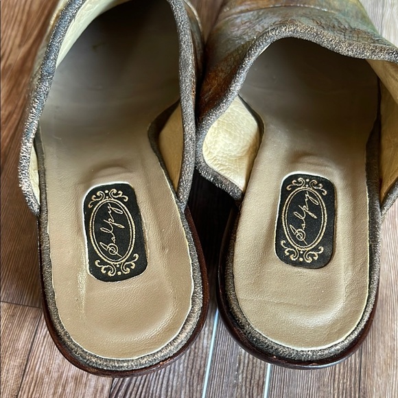 Brown Distressed Leather Slip-On Loafers - Picture 5 of 10